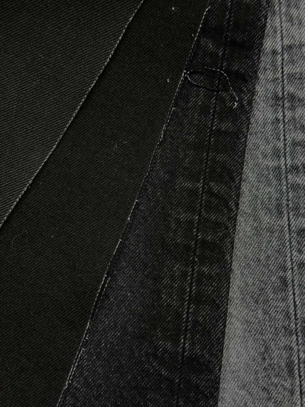 이 제품은 카이하라의 오랜 인기 상품으로, 빈티지 제품을 연상시키는 아름다운 능직 짜임이 특징입니다.